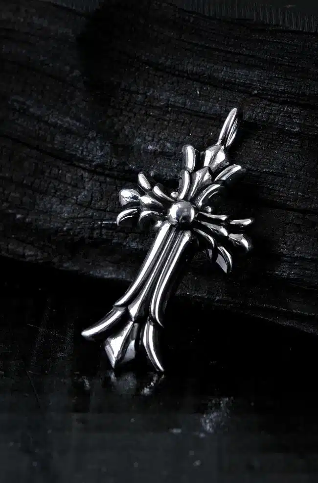 chrome-hearts-pendants-chrome-world